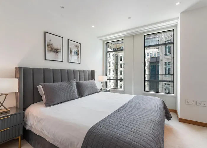 3Bed 3Bath Apt With 2Xbalconies In Central London