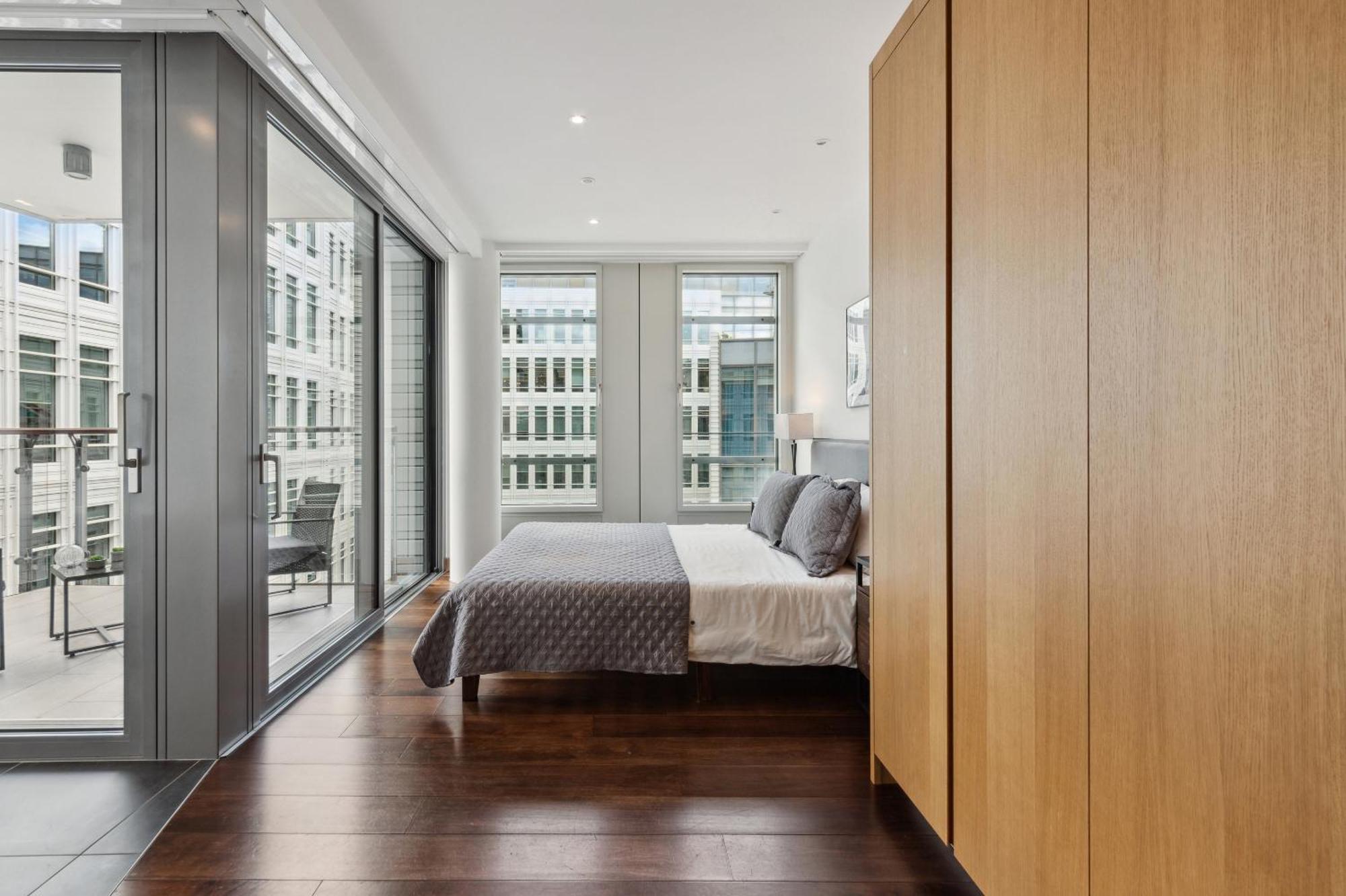 Апартаменты 3bed 3bath With 2xbalconies In