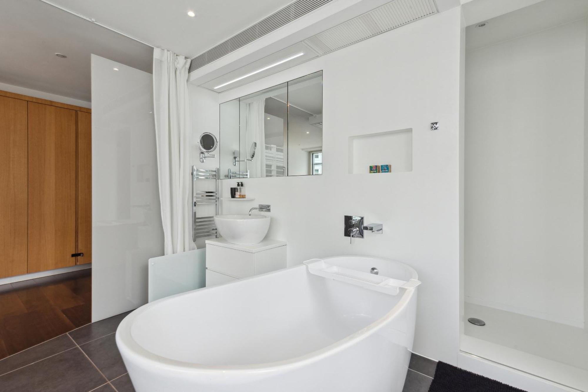3bed 3bath With 2xbalconies In Апартаменты *